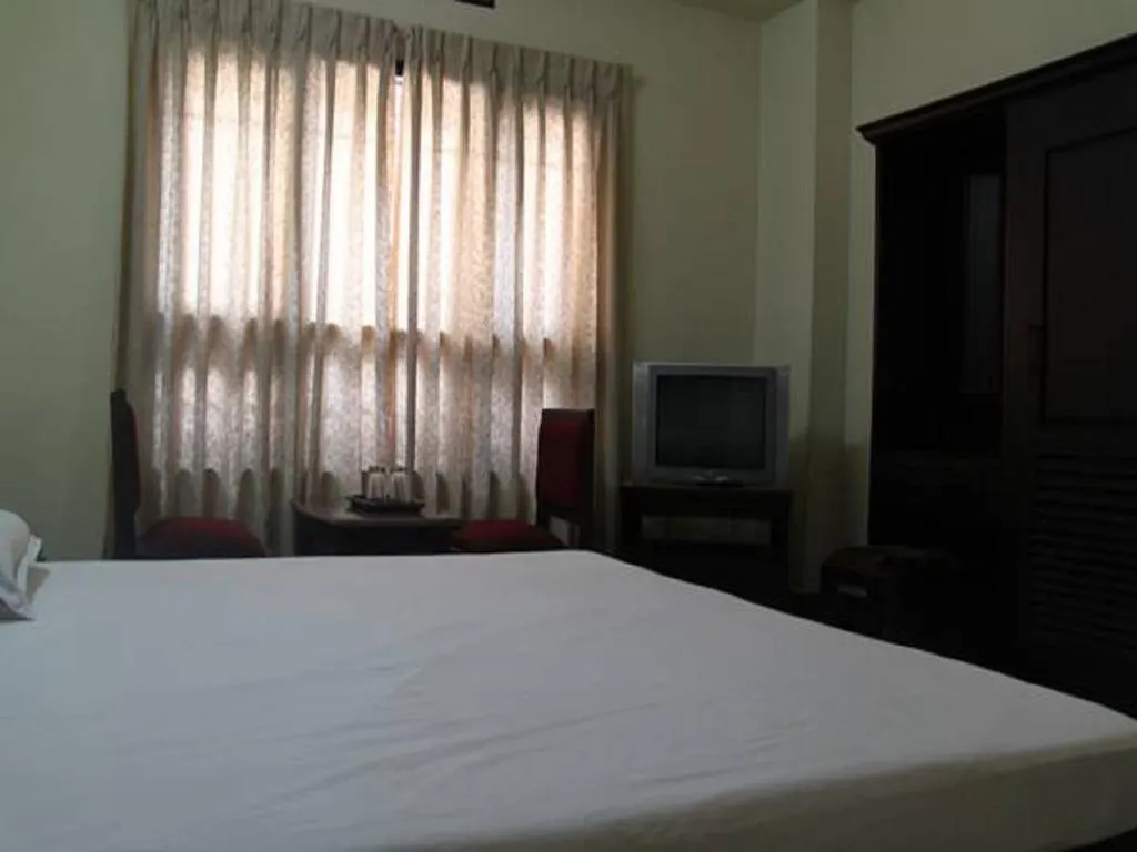 Hotel Hakoba Kochi 3*,